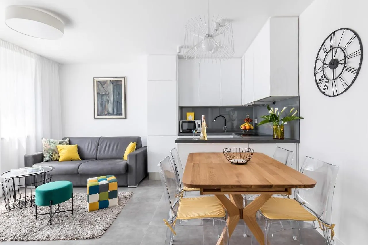 Down Town Apartment Split