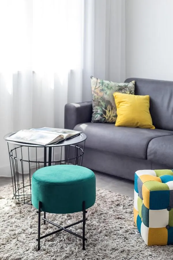 Down Town Apartment Split